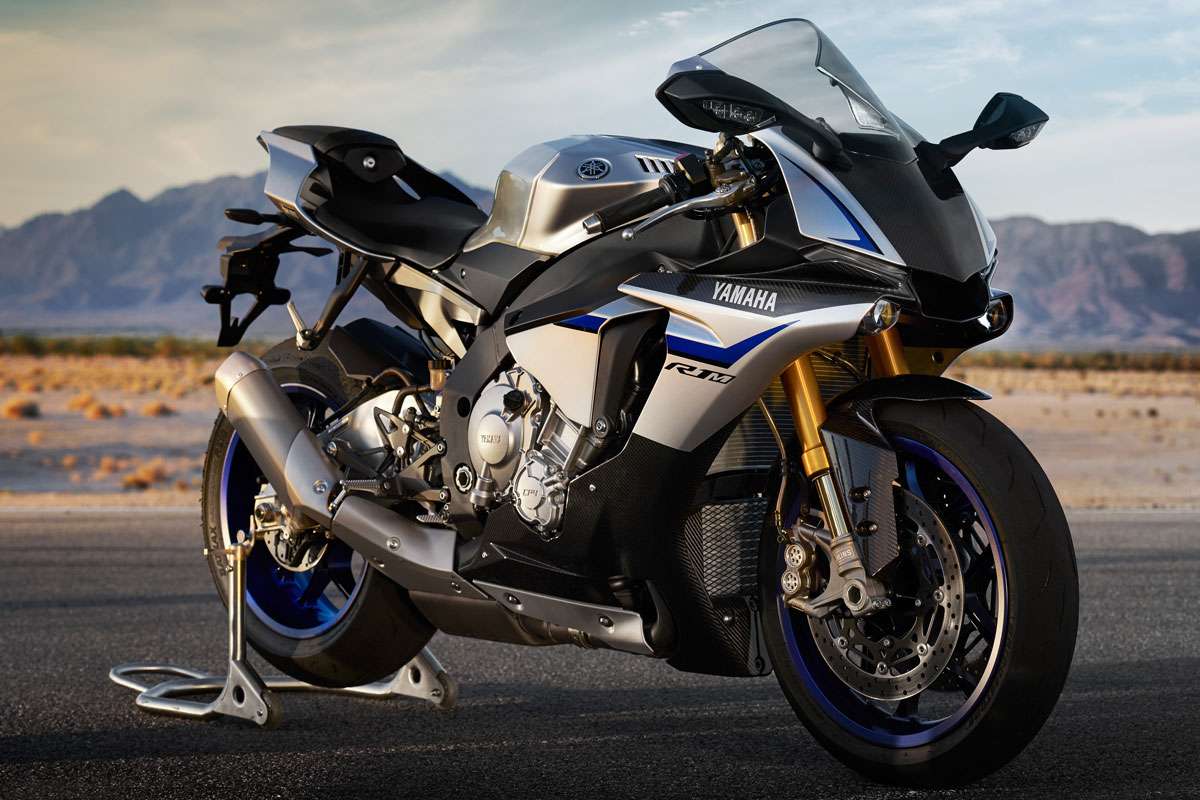 Moto Kawasaki 1000cc vs dàn mỹ nhân xinh đẹp  iSpeed